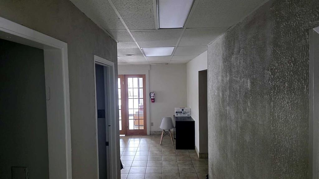 B - 5406 43 Street, Red Deer, AB