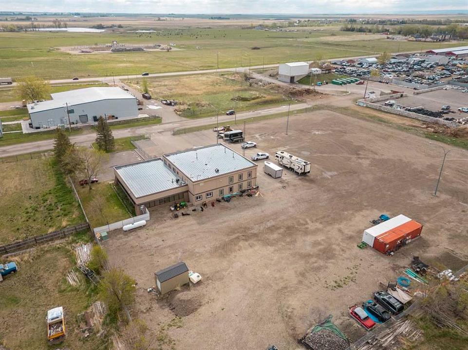 300e, Raymond, AB