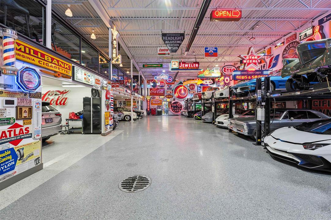 935 Sherwood Avenue, Coquitlam, BC
