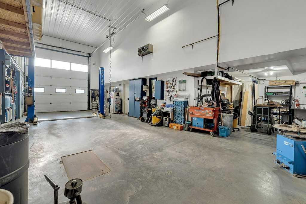5025 46 Avenue, Rimbey, AB