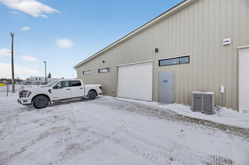 101 - 6116 46 Street, Olds, AB