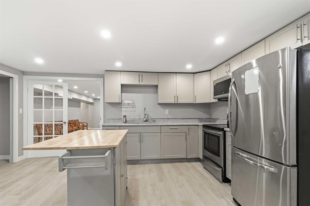 98 Hill Drive, Fort McMurray, AB