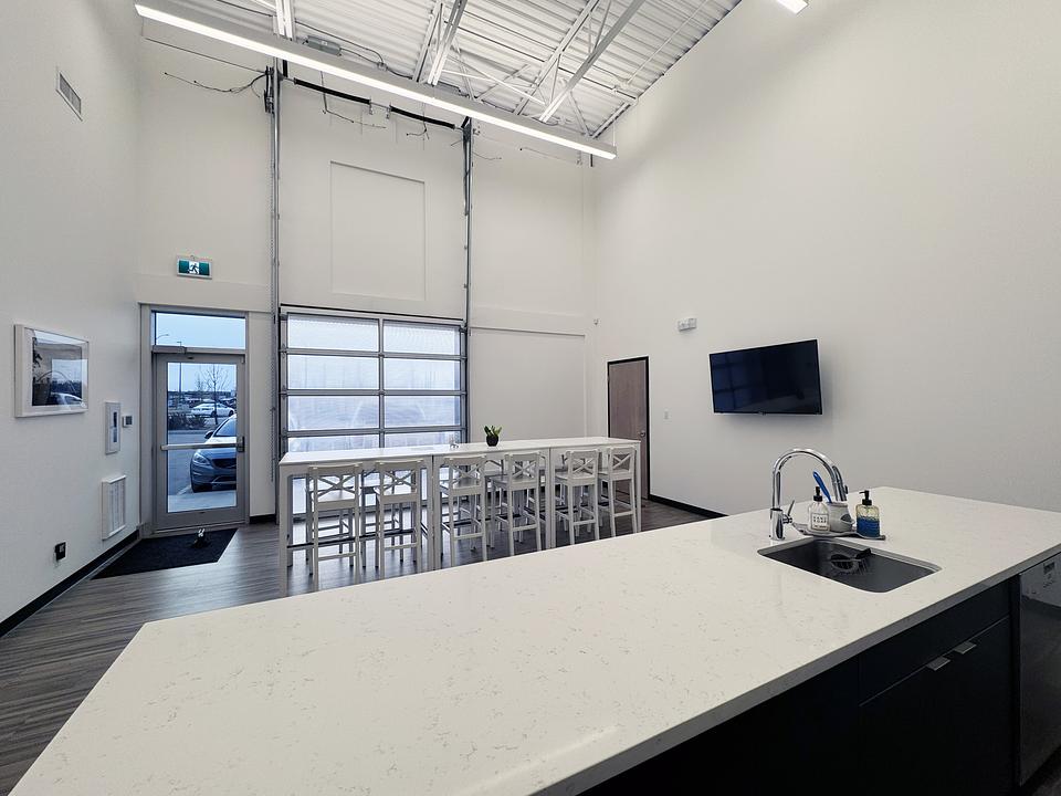 100 - 960 Emerald Drive, Sherwood Park, AB