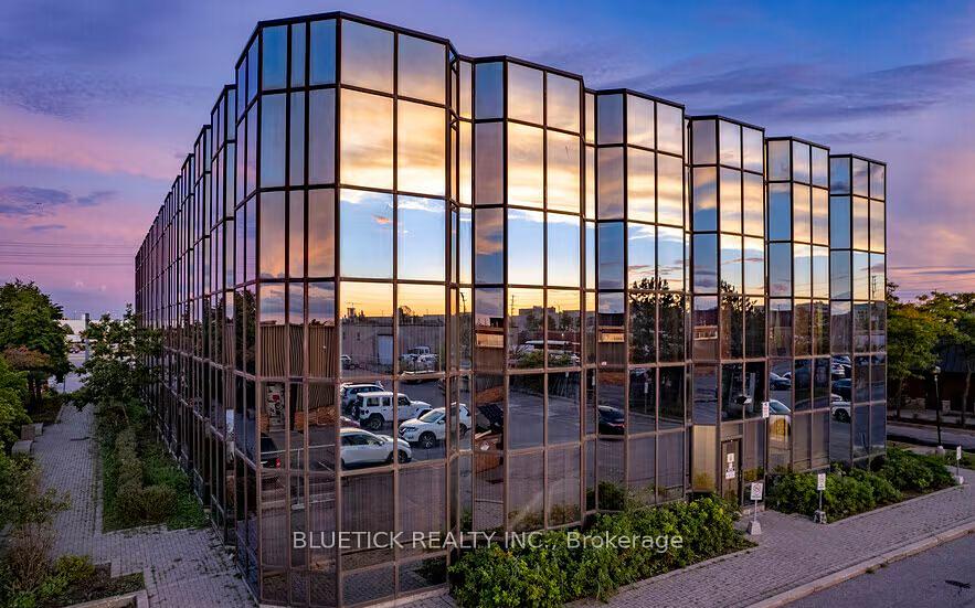 100B - 2 County Court Boulevard, Brampton, ON