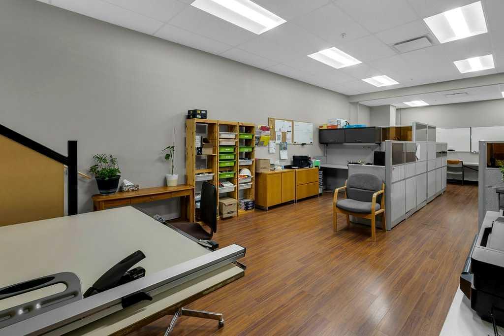215 - 2914 Kingsview Boulevard Southeast, Airdrie, AB