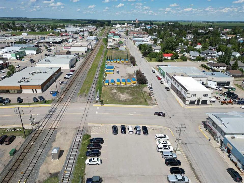 4950 49 Avenue, Olds, AB