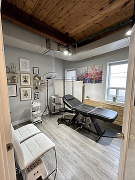 18 Dupont Street, Toronto, ON