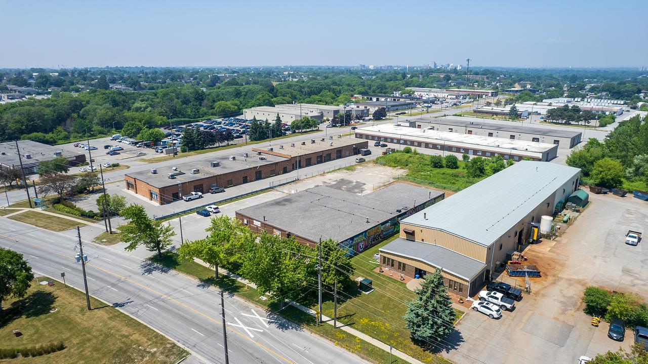 574 Wentworth Street East, Oshawa, ON