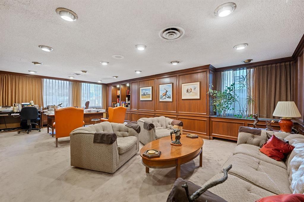 627 8 Avenue Southwest, Calgary, AB