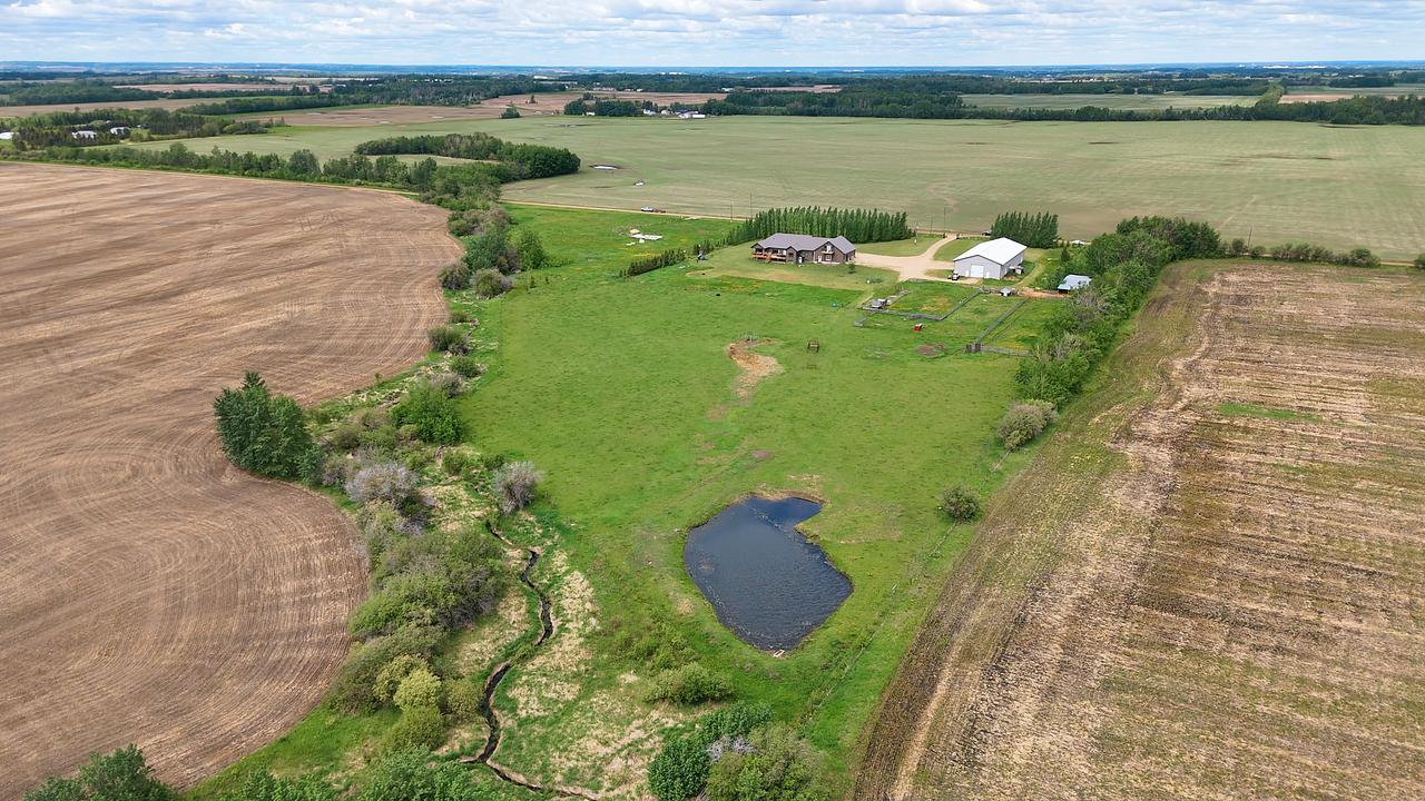 26517 Township Road 584, Pickardville, AB