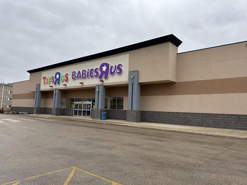 1910 Pembina Highway, Winnipeg, MB