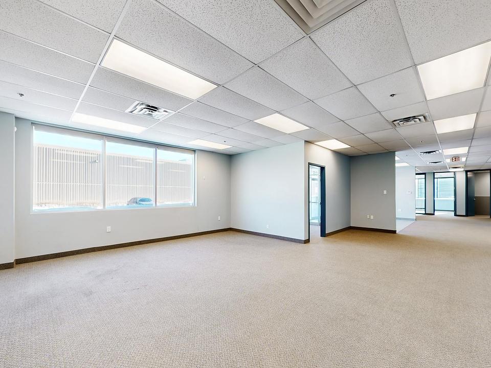 B - 1060 B Lorimar Drive, Mississauga, ON