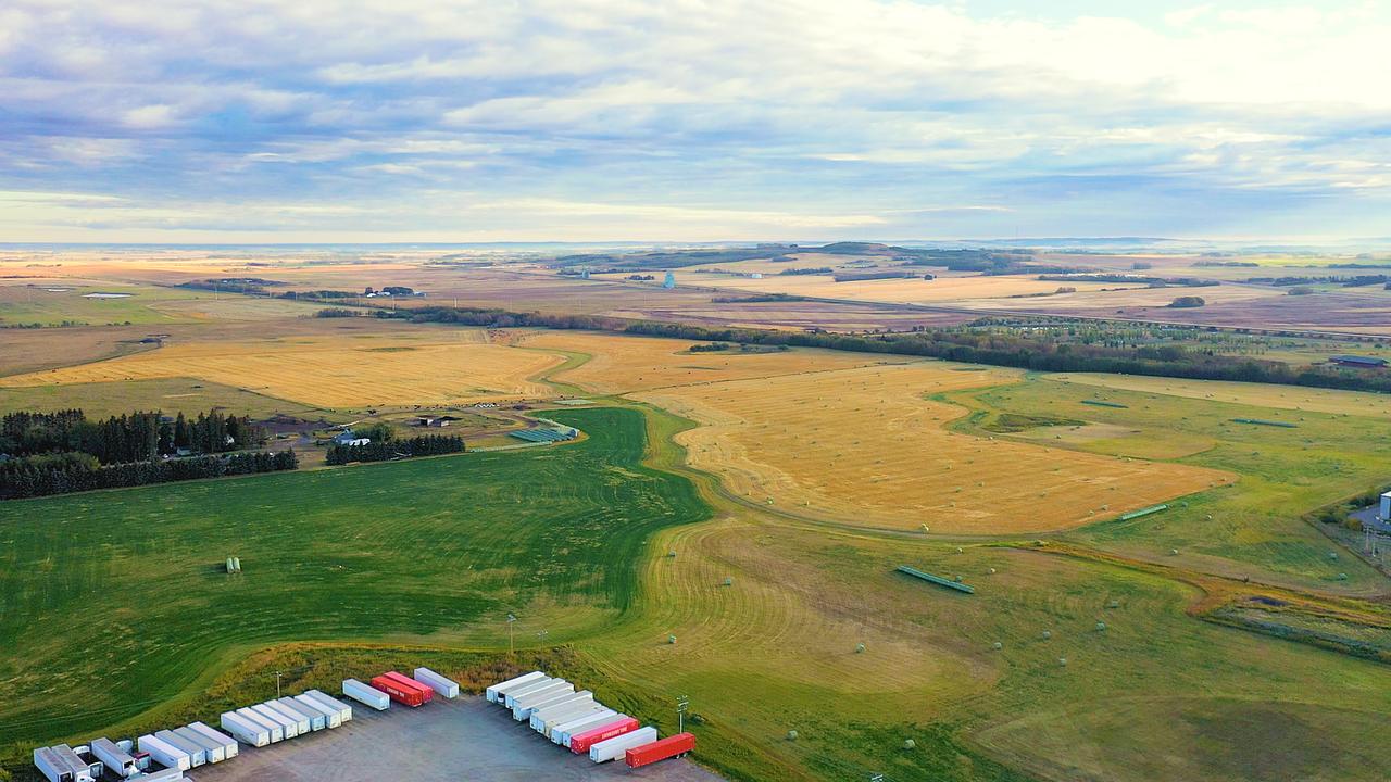 6340 C And East Trail, Innisfail, AB