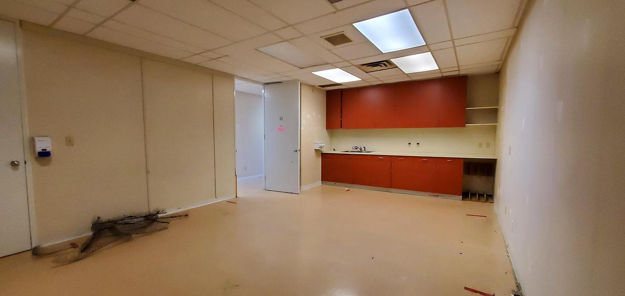 400 - 1212 West Broadway, Vancouver, BC