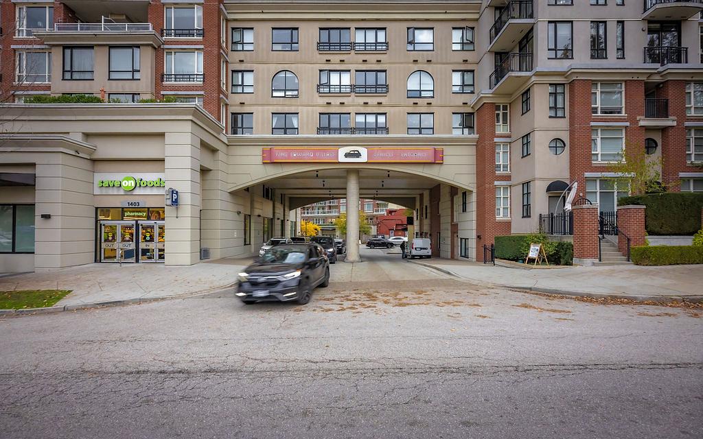 1408 Kingsway, Vancouver, BC