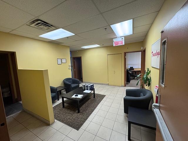 A - 3049-A Rue Deacon, Dollard-des-Ormeaux, QC