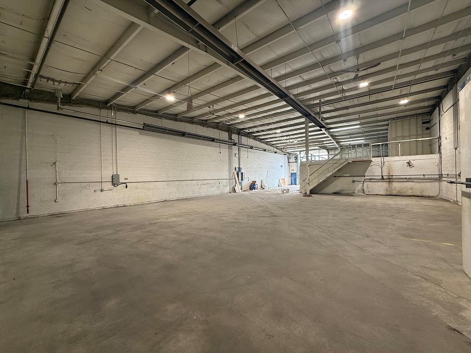 170 - 8319 Chiles Industrial Avenue, Red Deer, AB