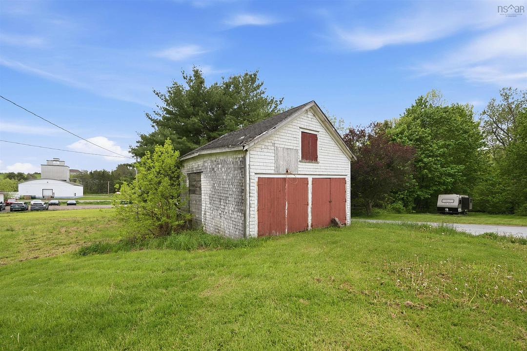 7800 Highway 14, Newport, NS