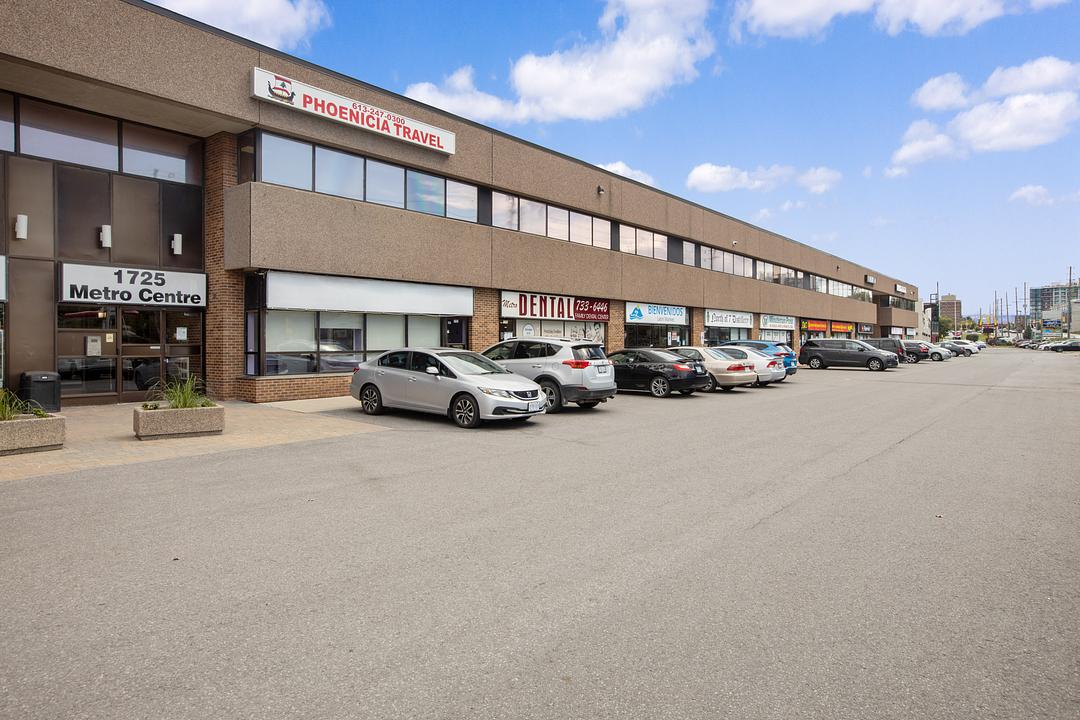 1729B - 1725 St-Laurent Boulevard, Ottawa, ON