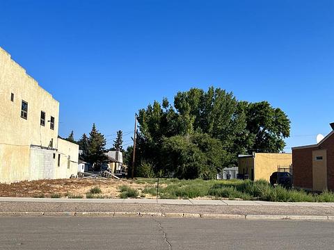 212 5 Avenue West, Bow Island, AB