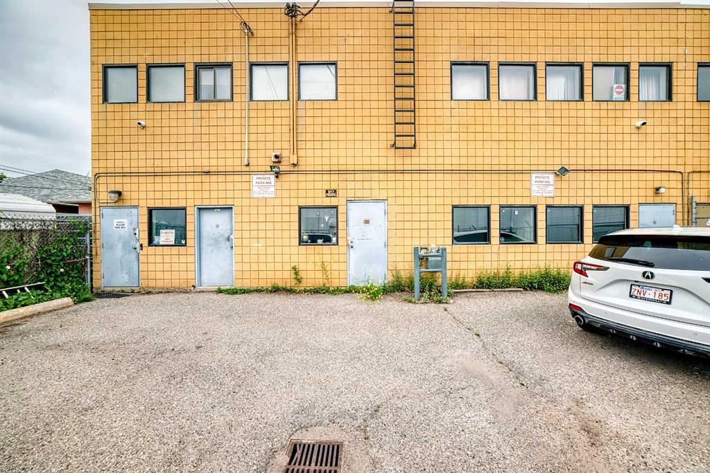 4722 1 Street Southwest, Calgary, AB