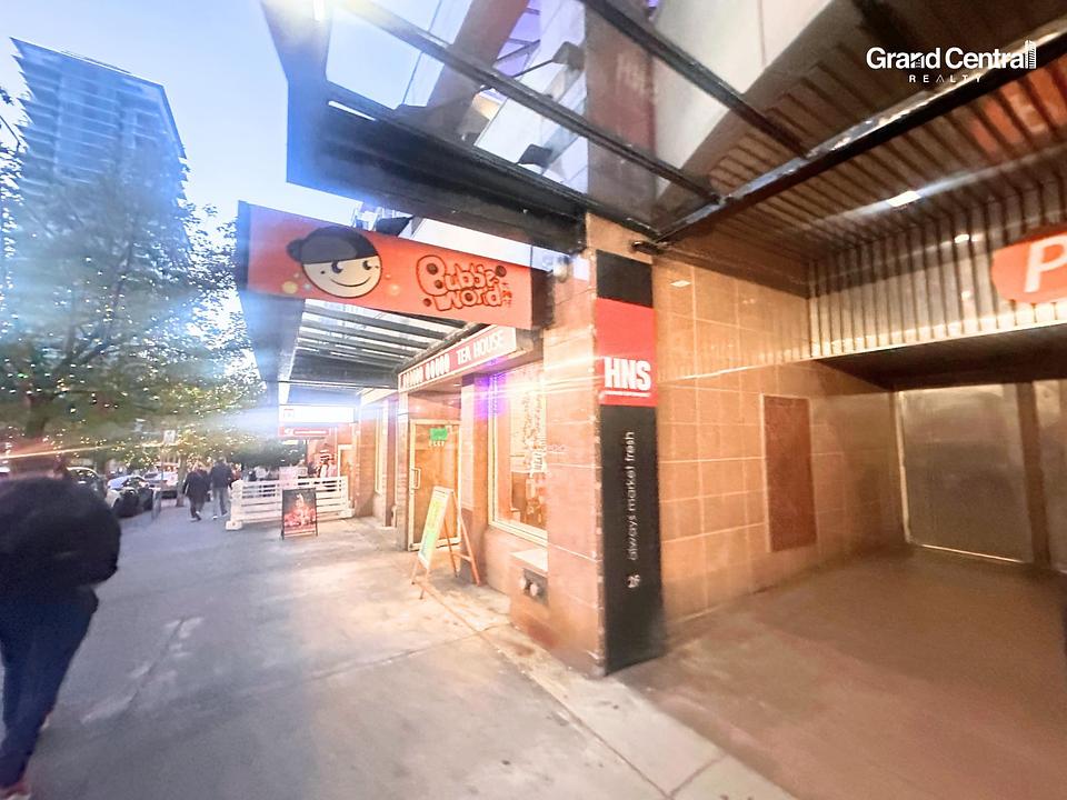 1325 Robson Street, Vancouver, BC