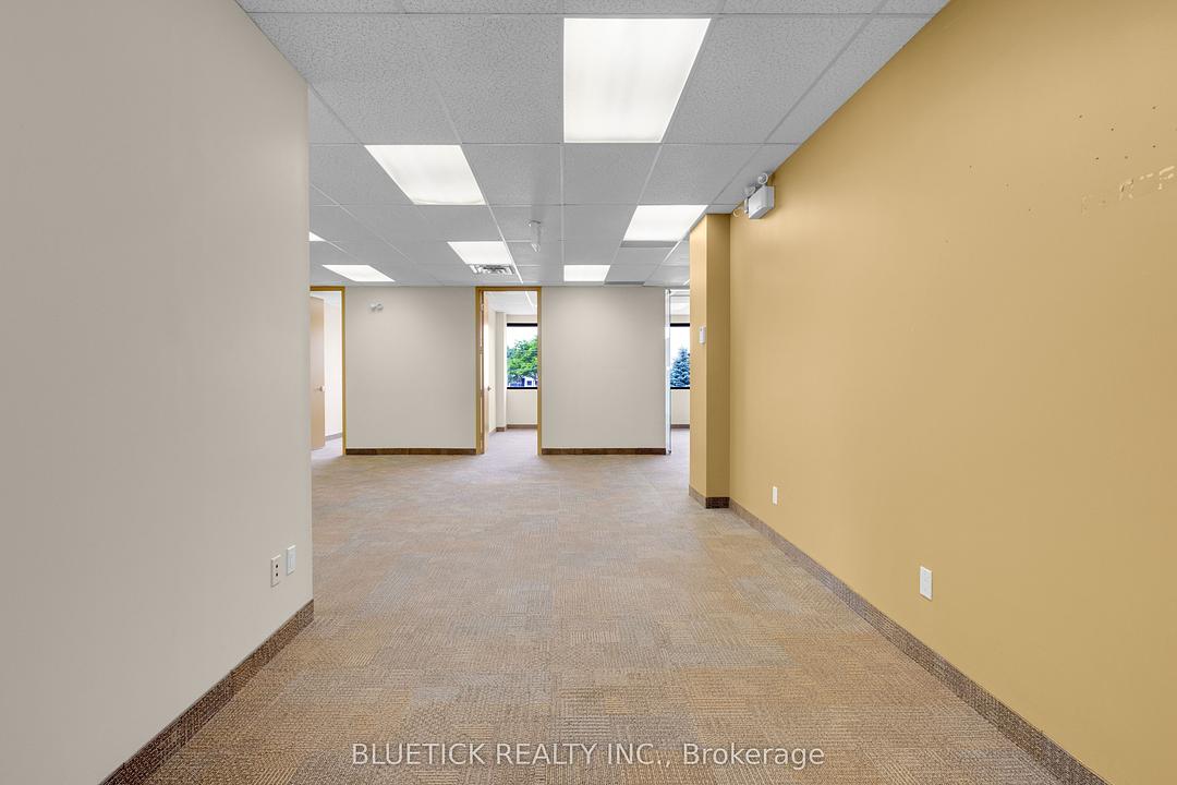 209 - 710 Dorval Drive, Oakville, ON