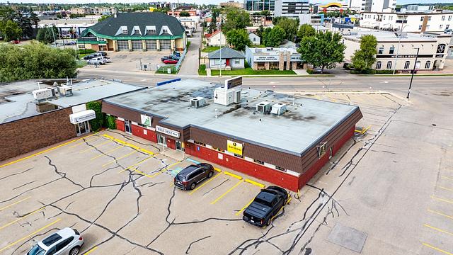 4419 50 Avenue, Red Deer, AB