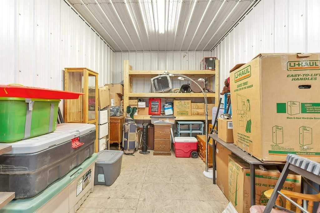 4911 50 Avenue, Eckville, AB
