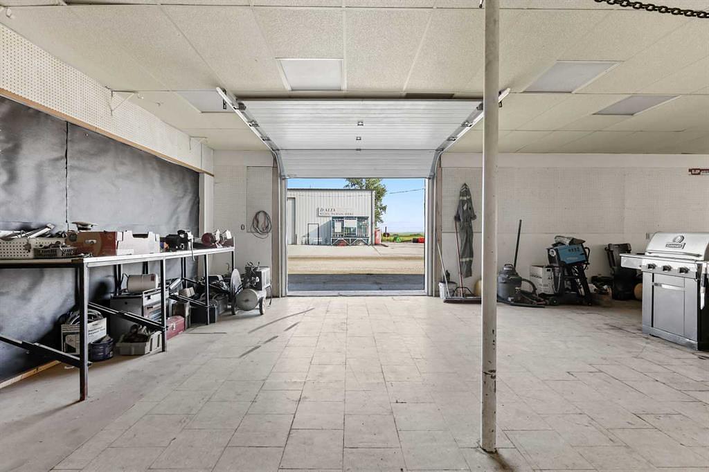 101 Main Street, Rockyford, AB