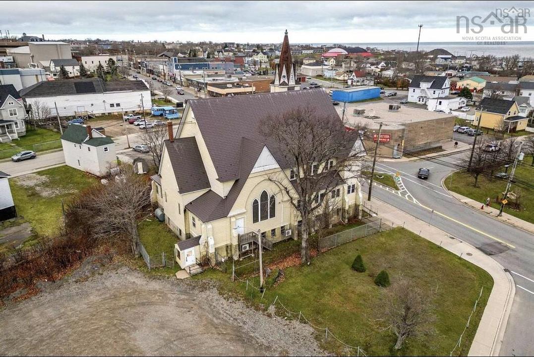 270 Commercial Street, Glace Bay, NS