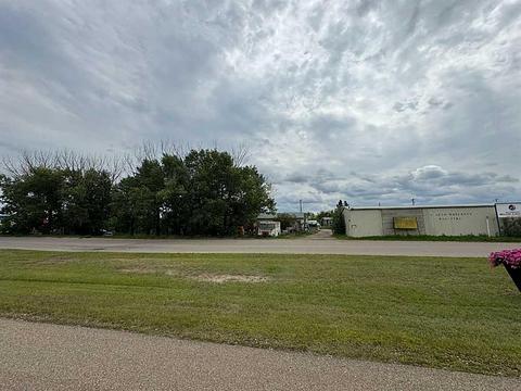 2201 14 Avenue, Wainwright, AB