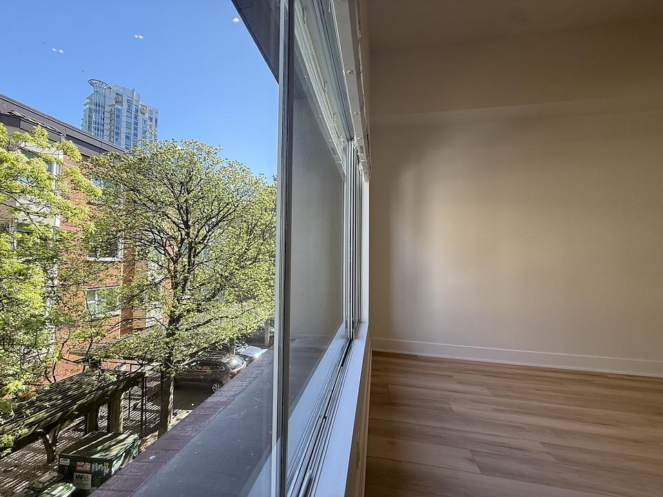 1080 Mainland Street, Vancouver, BC
