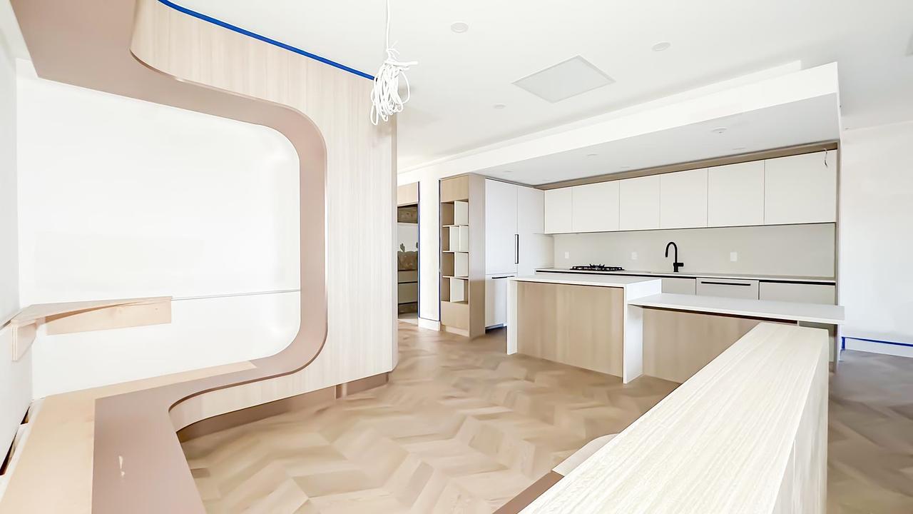 8273 Oak Street, Vancouver, BC