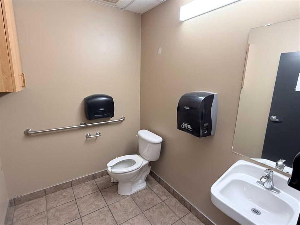10211 88 Avenue, Clairmont, AB