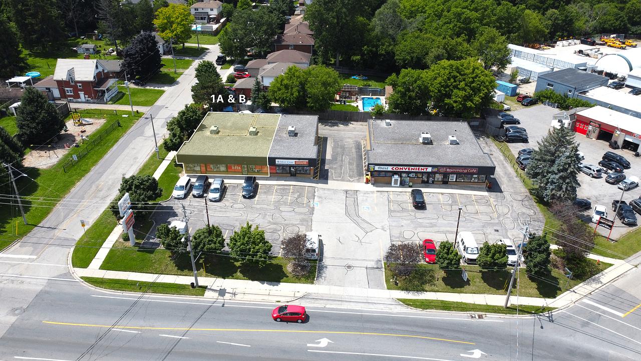 1A & B - 569 Lancaster St W, Kitchener, ON