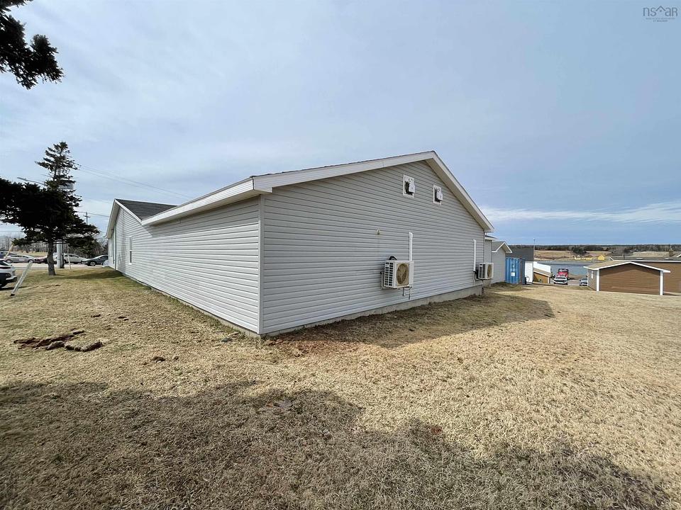 15 Pere Goirrior Avenue, Chéticamp, NS