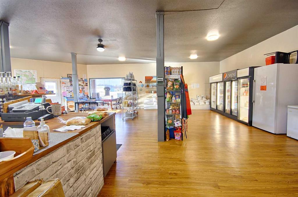 101 3 Street, Hays, AB