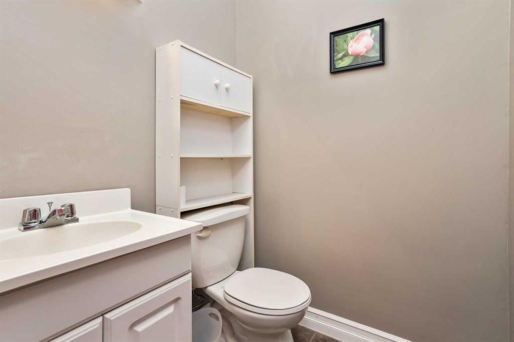 5038 49 Street, Daysland, AB