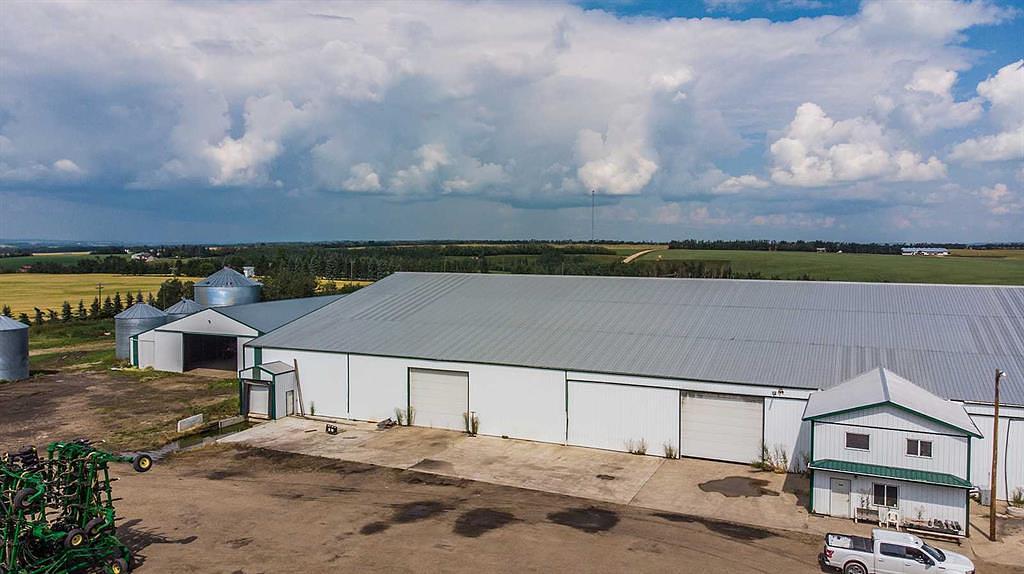40507 Range Road 12, Bentley, AB