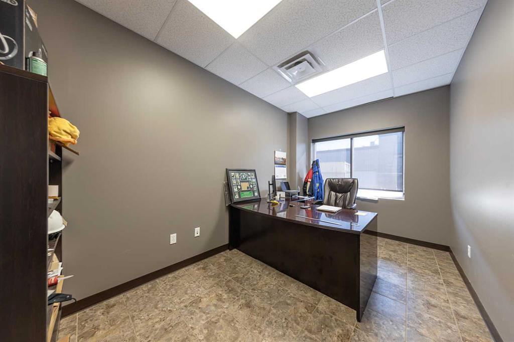 7156 56 Street, Lloydminster, AB