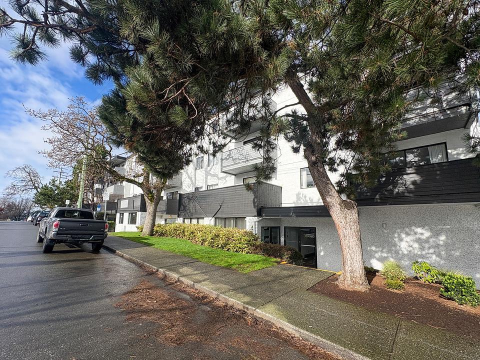 D - 830 Pembroke St, Victoria, BC