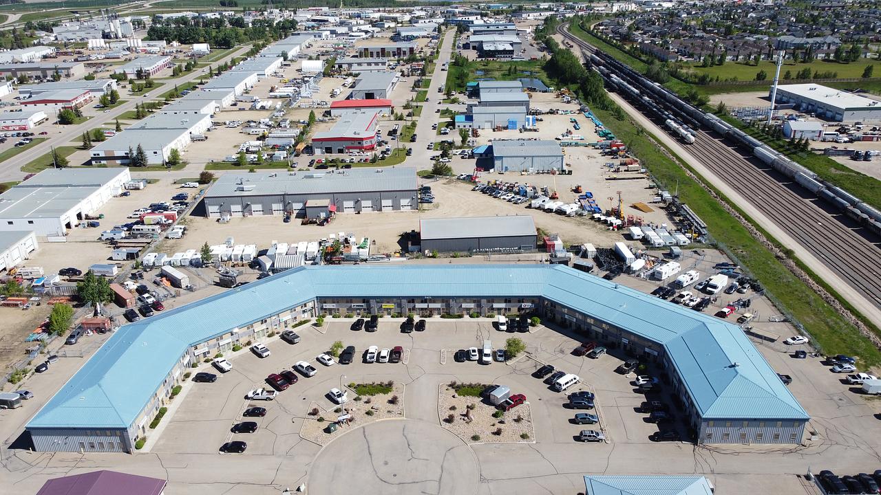 11 - 7471 Edgar Industrial Bend, Red Deer, AB