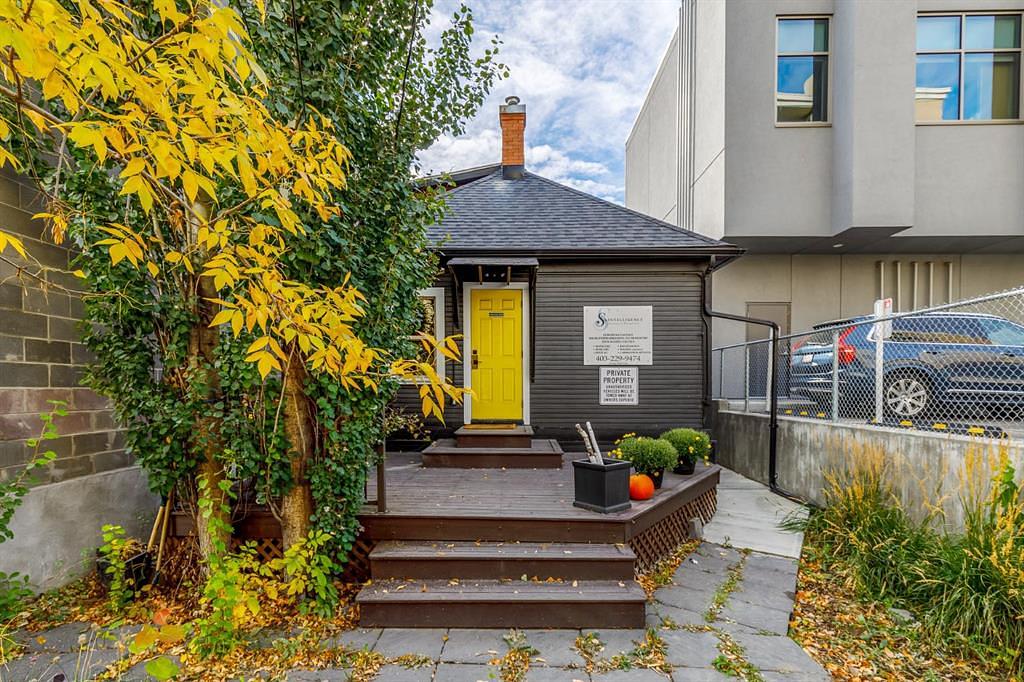 2032 34 Avenue Southwest, Calgary, AB