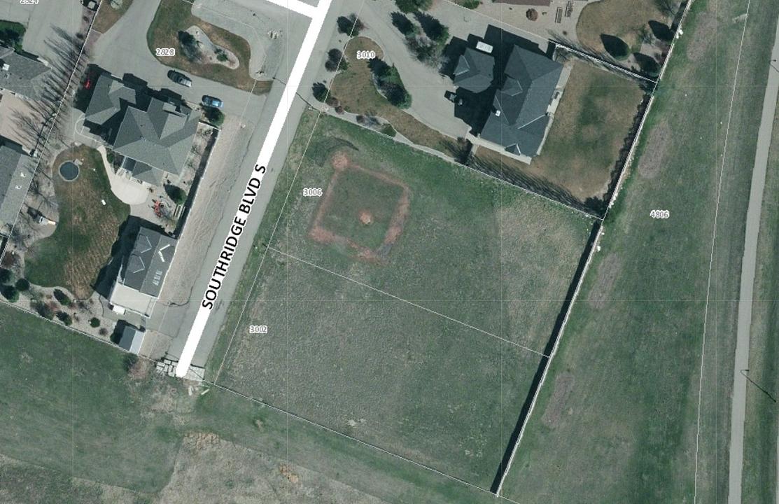 3002 Southridge Boulevard South, Lethbridge, AB