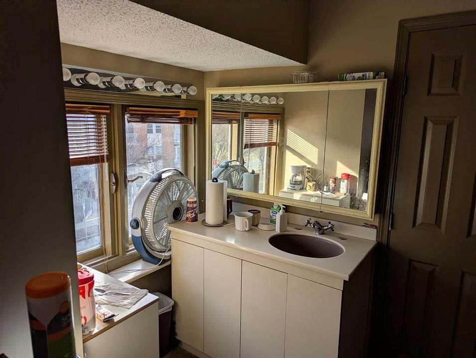 1401 2 Street Southwest, Calgary, AB