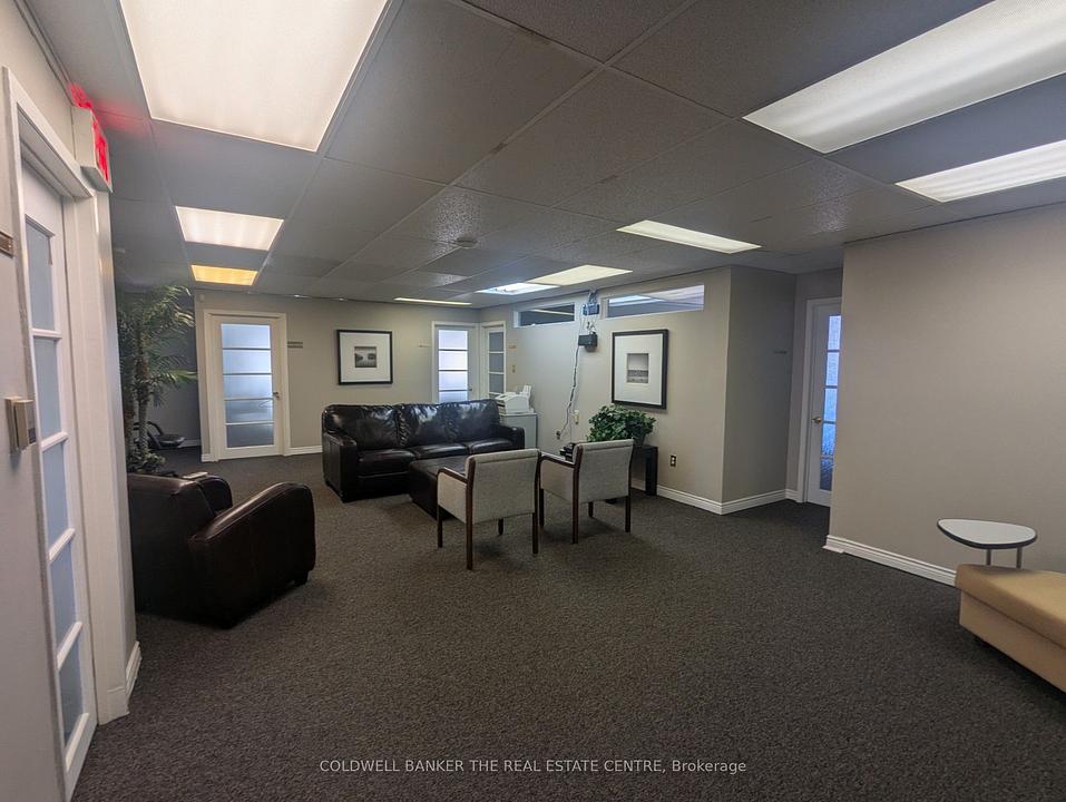 Upper - B - 284 Dunlop Street West, Barrie, ON
