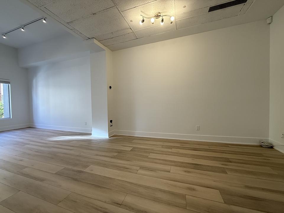1080 Mainland Street, Vancouver, BC
