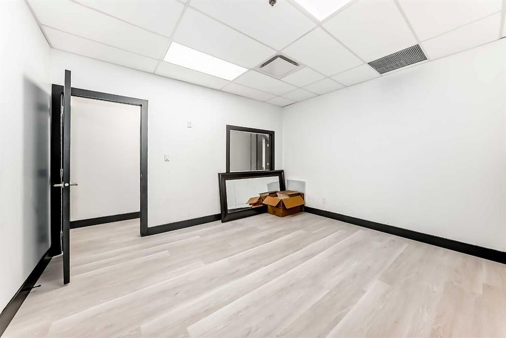 5,9,15 - 1015 Centre Street Northwest, Calgary, AB