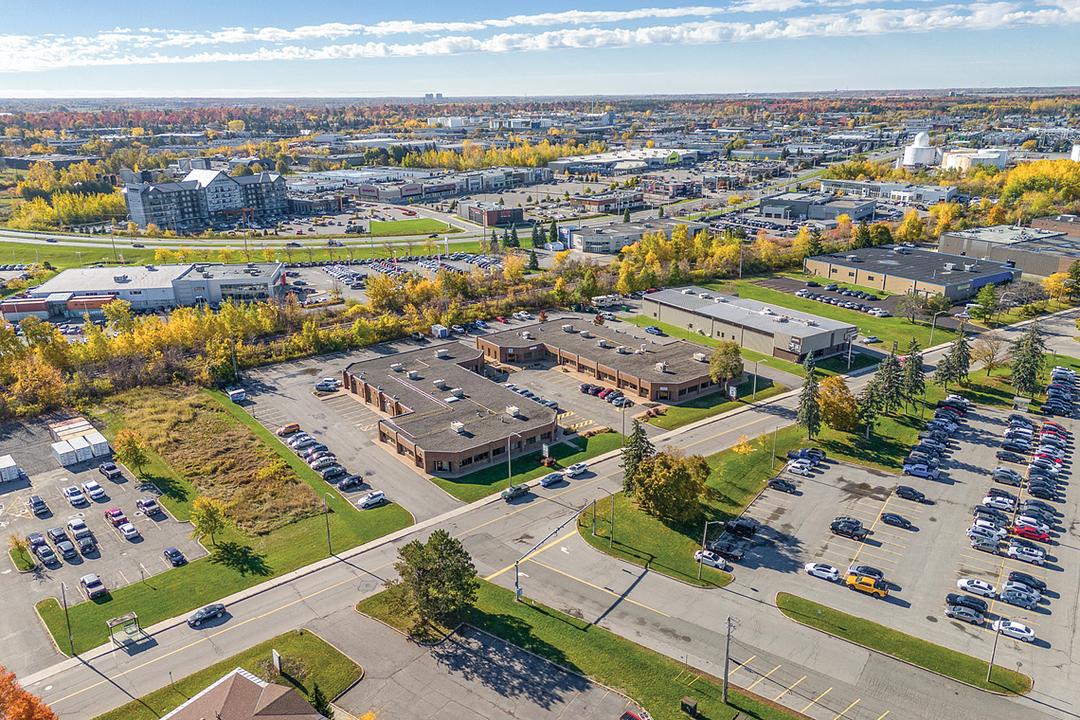 101 - 177 Colonnade Rd, Ottawa, ON